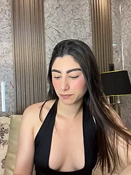 Snapshot of evelyn_hills chatting on June 13, 3:10 pm evelyn hills online show from June 13, 3:10 pm
