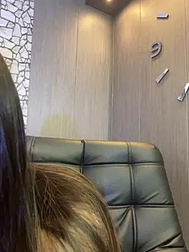 Snapshot of evelyn_hills chatting on June 20, 3:17 pm evelyn hills online show from June 20, 3:17 pm