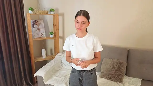 NatashaRieker online show from June 19, 4:18 am