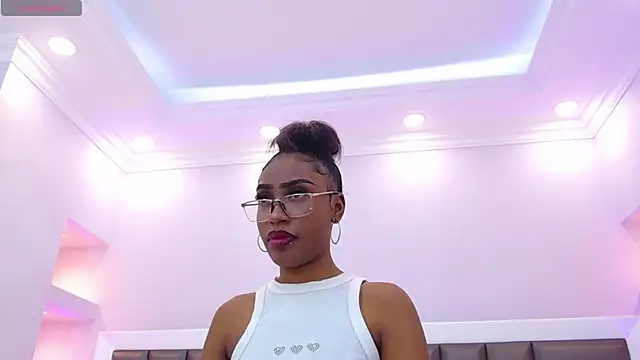 LissaTaylors online show from June 16, 2:28 pm