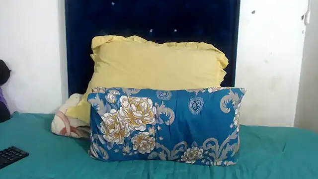 NAUGHTYNATASHAXX34 online show from May 26, 12:14 pm