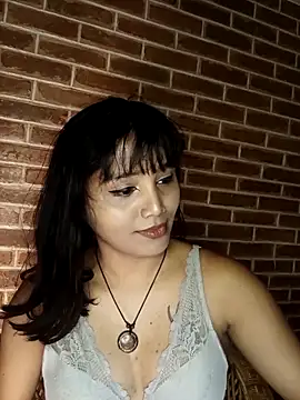 jellyyynspicyyy online show from May 4, 8:00 pm