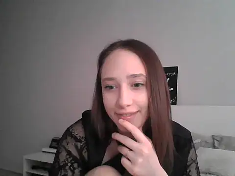 DarkMirel online show from May 5, 1:36 pm