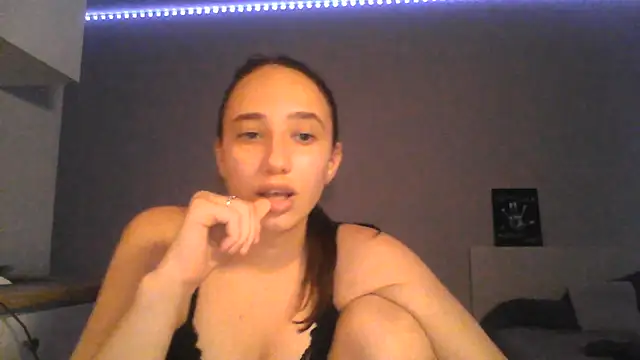 Snapshot of DarkMirel chatting on July 11, 7:03 pm DarkMirel online show from July 11, 7:03 pm
