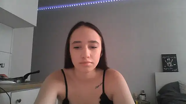 Snapshot of DarkMirel chatting on July 10, 12:16 pm DarkMirel online show from July 10, 12:16 pm