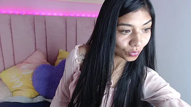 Snapshot of Shamel_Brm chatting on June 2, 12:16 pm Shamel Brm online show from June 2, 12:16 pm