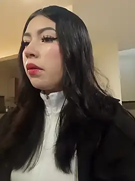 Emiily  Evans online show from April 14, 2:00 pm