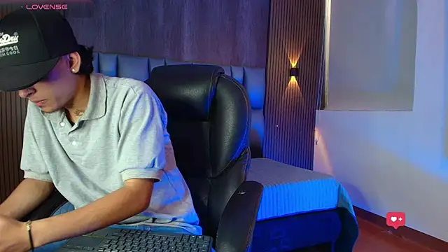 mohamed malik online show from May 15, 1:53 pm