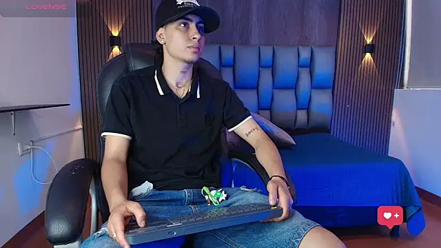 mohamed malik online show from May 14, 2:58 pm