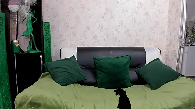 FemCupid online show from May 28, 4:09 am
