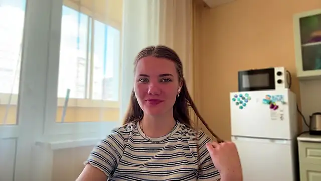 doana bebriti online show from April 15, 12:10 pm