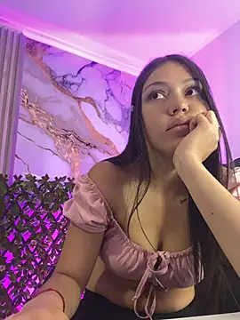 Snapshot of thalia_ec chatting on June 18, 12:21 pm thalia ec online show from June 18, 12:21 pm
