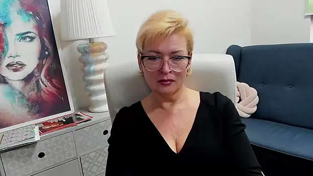 luna xfantasy online show from April 22, 6:42 am