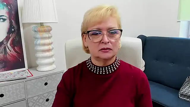 luna xfantasy online show from May 13, 6:31 am