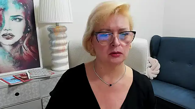 luna xfantasy online show from May 8, 6:39 am