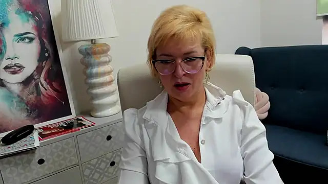 luna xfantasy online show from April 23, 6:42 am