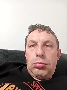 Miro9 online show from April 13, 9:30 pm