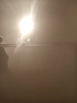 Miro9 online show from April 16, 9:15 pm