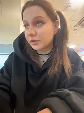 lilimip online show from May 5, 5:54 am