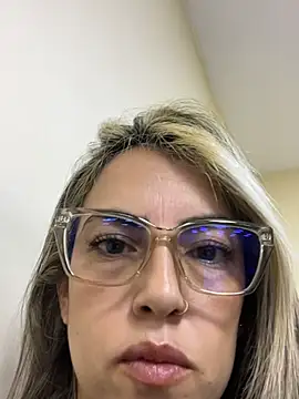 Aphril Iris online show from April 29, 11:44 pm