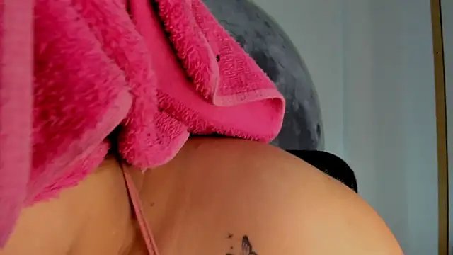 Snapshot of Eimy_Curvy chatting on May 26, 11:25 pm Eimy Curvy online show from May 26, 11:25 pm