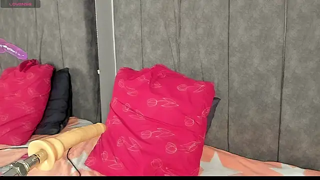 kiara78sweet online show from April 30, 1:40 pm