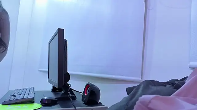 Eli lujuria online show from April 18, 4:15 am