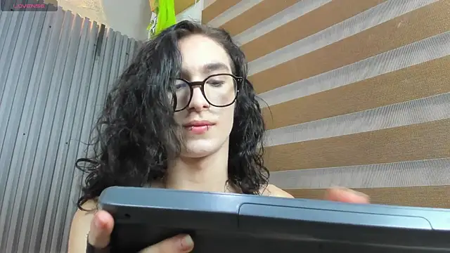 Shammy rosse online show from June 1, 7:46 pm