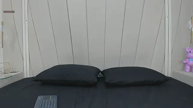 Sofia mercer online show from May 11, 4:03 am
