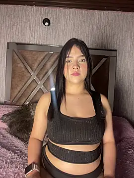 RileyReed Pink online show from April 16, 11:40 pm