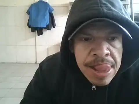 Snapshot of Oskr2024XXX chatting on February 18, 3:20 pm Oskr2024XXX online show from February 18, 3:20 pm