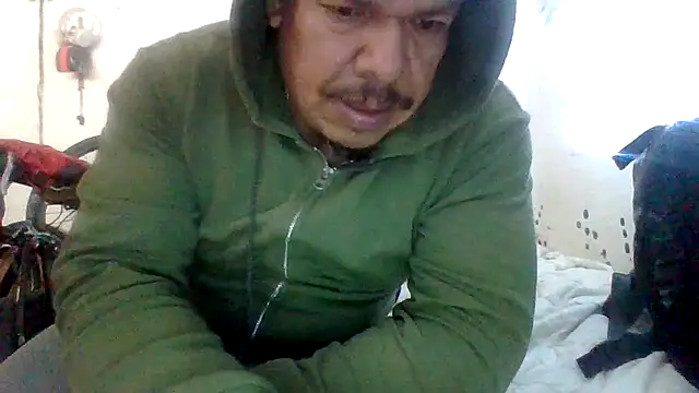 Snapshot of Oskr2024XXX chatting on December 13, 8:04 pm Oskr2024XXX online show from December 13, 8:04 pm