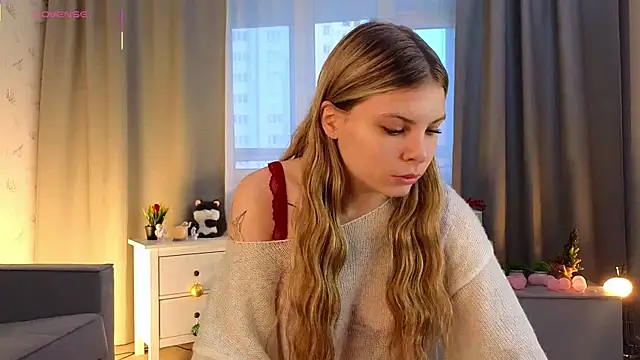 LesleeOpenshaw online show from April 16, 2:51 pm