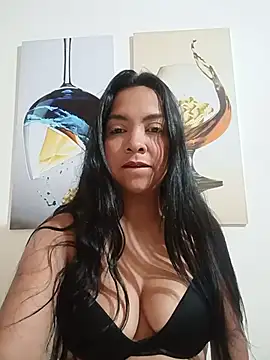 Silvana2927 online show from June 7, 7:24 am