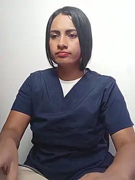 DaniellaGiraldo online show from May 11, 2:45 pm