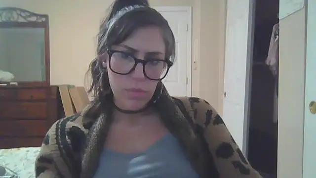 VenusOfEden online show from April 18, 6:16 am