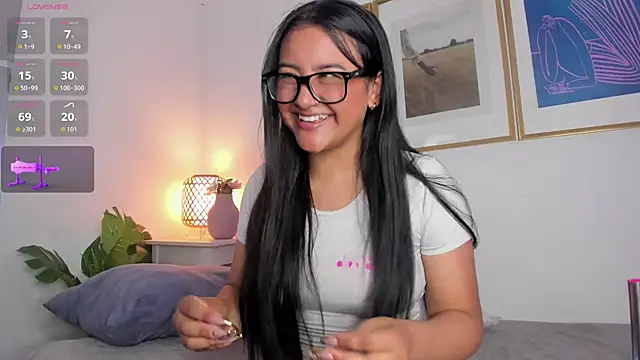 Snapshot of valka_collinss chatting on June 4, 7:40 pm valka collinss online show from June 4, 7:40 pm