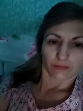 JulieAxy online show from April 14, 3:39 pm