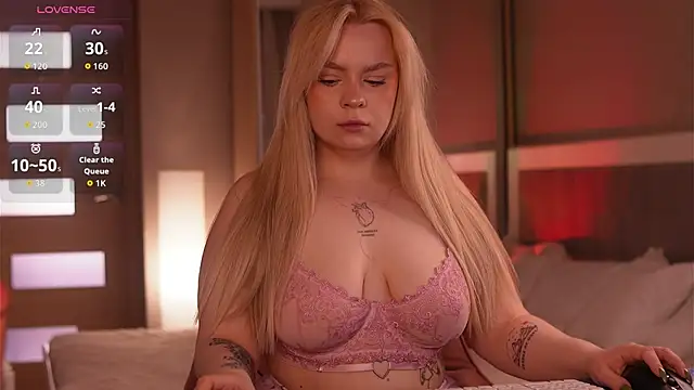 LisaLove3 online show from May 31, 7:03 am