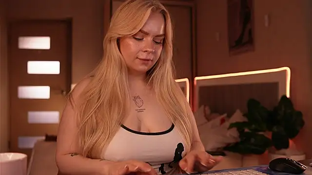 LisaLove3 online show from July 22, 7:54 am
