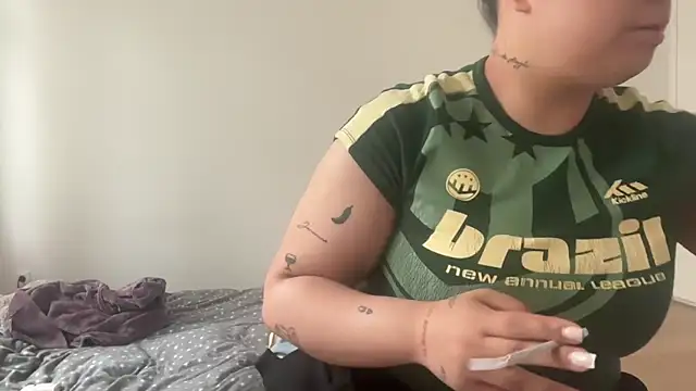 asianbbygyal online show from April 15, 4:22 pm