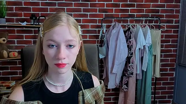 TerriiMiller online show from April 24, 9:33 am