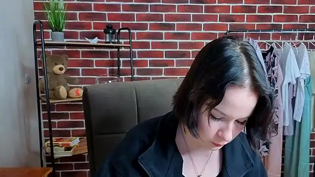 NancyyMitchell online show from April 25, 1:36 pm