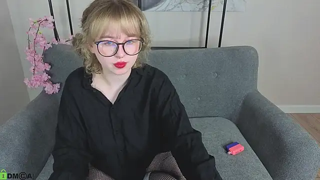 Helen Carson online show from April 29, 12:59 am
