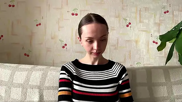 AdriannaBill online show from April 24, 3:03 pm