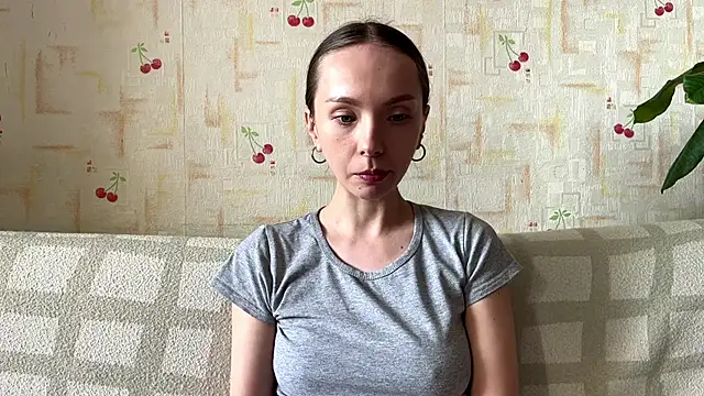 AdriannaBill online show from May 15, 3:10 pm