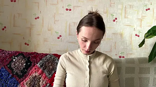 AdriannaBill online show from April 16, 3:02 pm