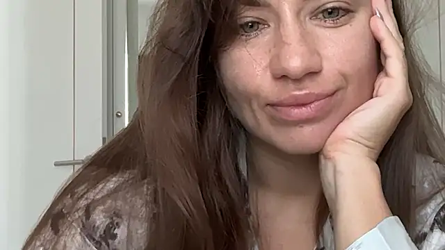 missRorian online show from April 16, 4:35 am