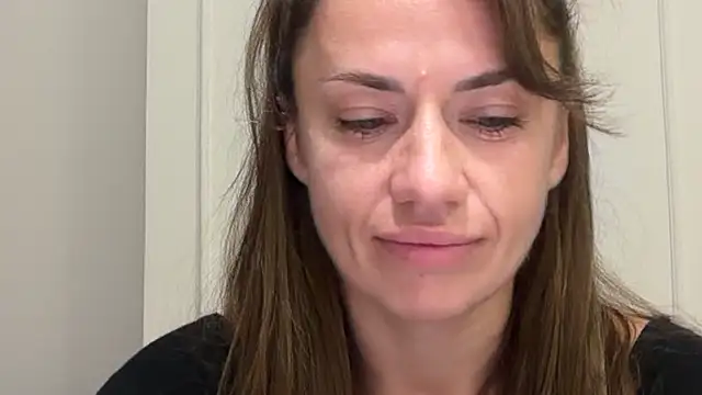 missRorian online show from April 15, 4:55 pm