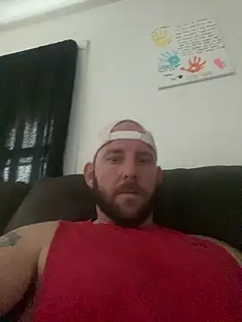 phattyluv89 online show from April 28, 3:49 pm